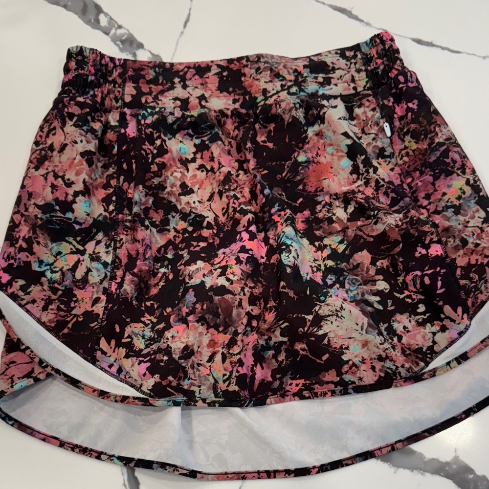 Lululemon Hotty Hot skirt